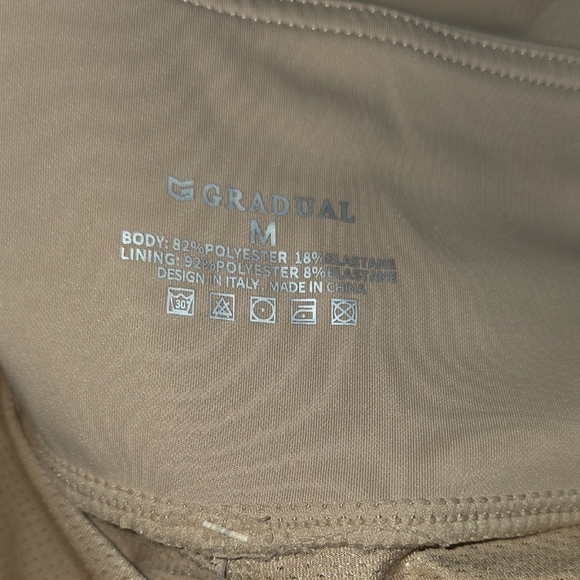 (J51) Gradual Sz M, SKORT ( SKIRT W SHORTS UNDER) - Picture 4 of 5